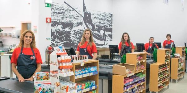 Portuguese Supermarket Offers Discounts To Benfica Fans