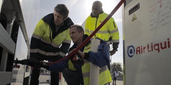 Carrefour Opens First Biomethane Stations In France