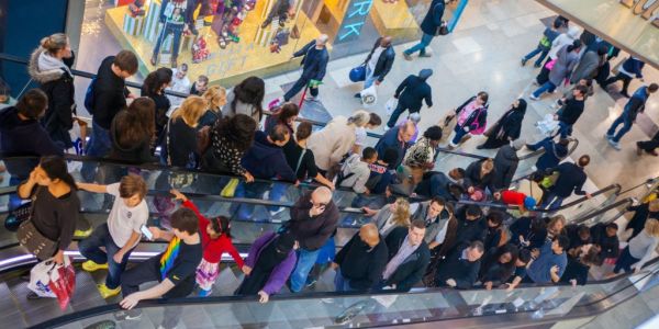 UK Retail Sales Rise After 10 Months Of Falls, CBI Says