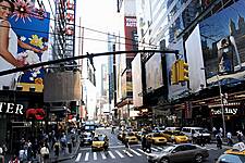 US Retail Sales Increase Solidly In Boost To Economy