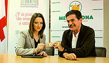 Mercadona Delivers Food Cards To Murcia Red Cross