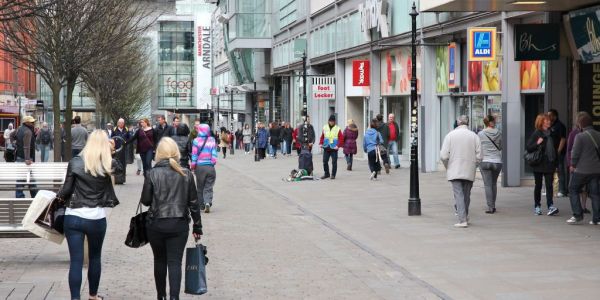UK Retail Sales Rebound In May, Debt Levels Up