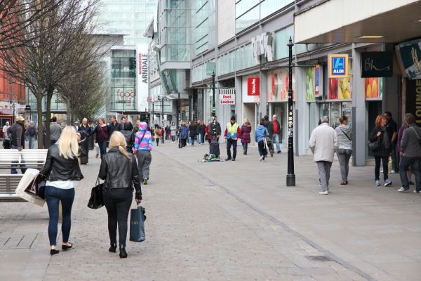 UK Retail Sales Rebound In May, Debt Levels Up