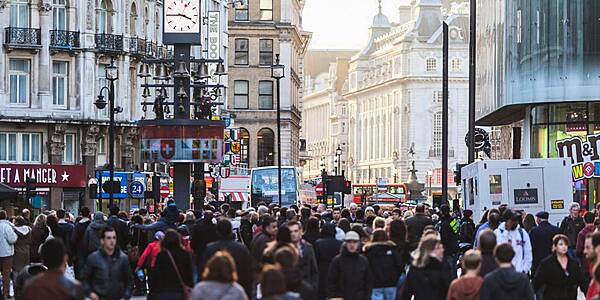 UK Retail Sales Growth Slows Sharply In October: CBI