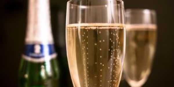 French Tie-Up Seeks To Put More Fizz In Champagne Market