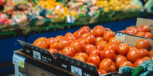 First Plastic-Free Supermarket Aisle Opens In Amsterdam