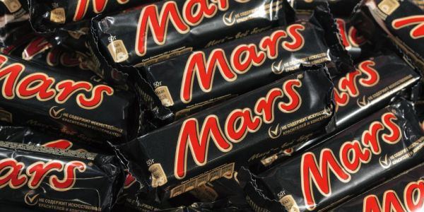 Chocolate Maker Mars Backs Ivory Coast, Ghana Cocoa Floor Price