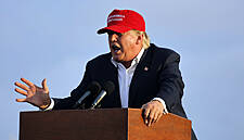 US Plans More Aid For Farmers Amid China Trade Spat