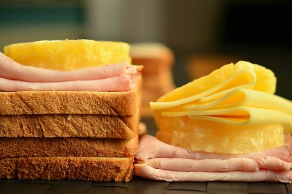 Processed Cheese Brands Contain 50% Cheese: Slovenian Study