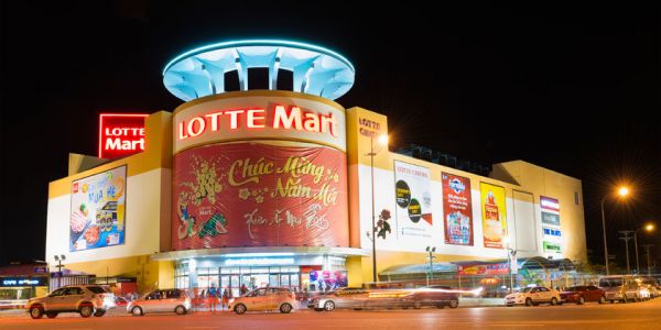 South Korea's Lotte Reports Store Closures In China Amid Political Stand-Off