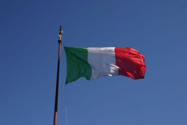 Italian Retail Sales Down By €7.7 Billion Since 2010