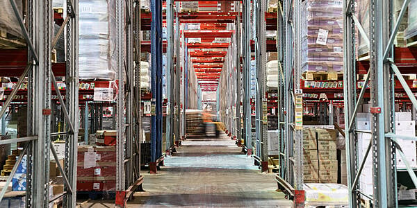 Warehouses Get Bigger, Taller And Faster As E-Commerce Takes Off