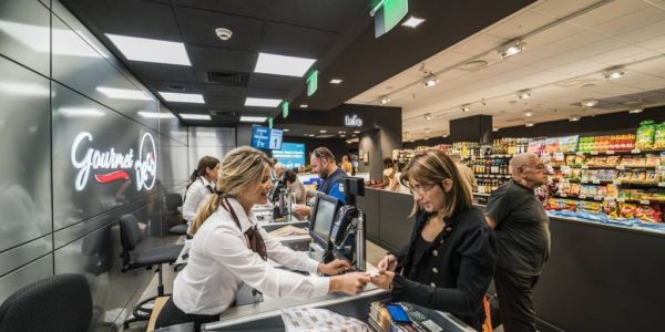 Decò Opens First Gourmet Store In Sicily