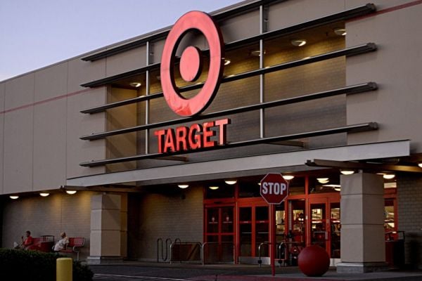 Target Posts Weak Results As Shoppers Pull Back