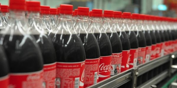 Oil's Dream To Expand In Plastics Dims As Coke Turns To Plants