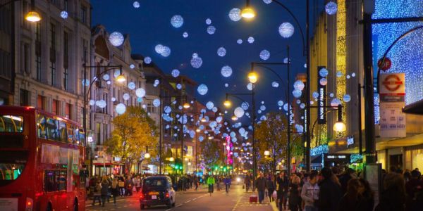 U.K. Retail Sales Go Cold As Christmas Shopping Season Nears