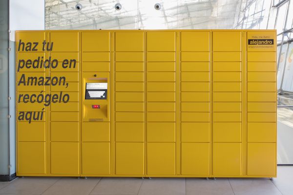 DIA Group Introduces Amazon Lockers To Madrid Stores