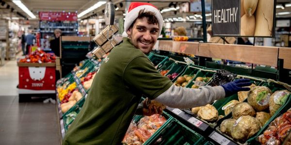 UK Retail Sales Rise On Food As Black Friday Falls Short