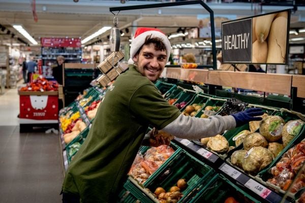 UK Retail Sales Rise On Food As Black Friday Falls Short