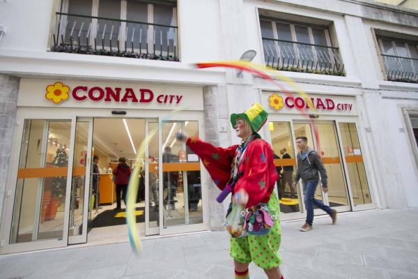 Italy's Conad Posts 4.9% Sales Growth, Seeks To Overtake Coop