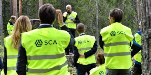 SCA Sees Net Sales Rise 11% In First Half