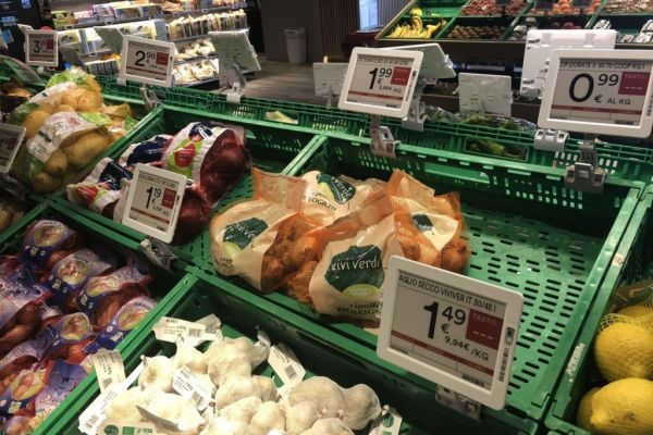 Italy's Coop Lombardia To Introduce Electronic Labels In Stores