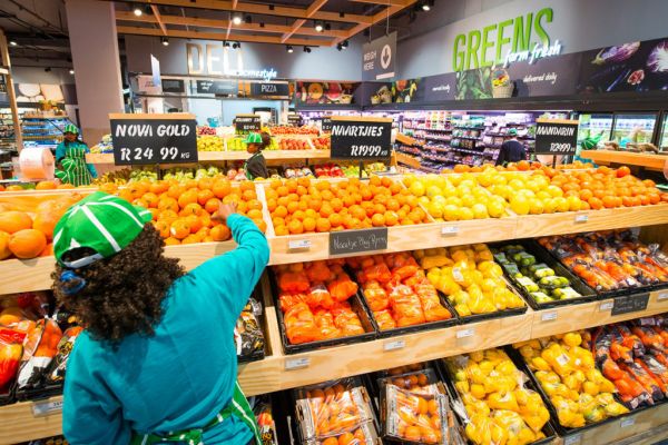 South Africa's Shoprite Posts Flat Like-For-Like Sales In Full Year 2017/18
