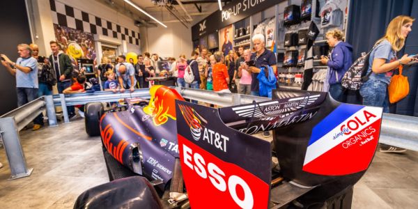 Dutch Retailer Jumbo Opens Pop-Up Store Dedicated To Formula 1 Driver