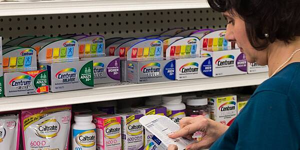 Glaxo, Reckitt Are Said To Be Only Bidders For Pfizer's Consumer Unit