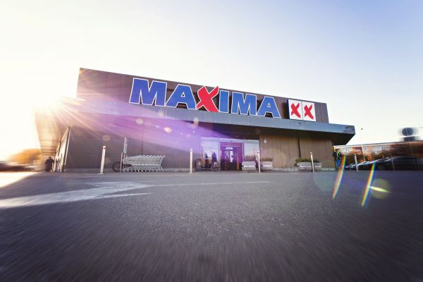 Maxima Tests Contactless Document Scanners For Age Verification