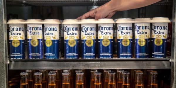 Beer Brand Corona Tackles Waste With Plastic-Free Six Pack Rings