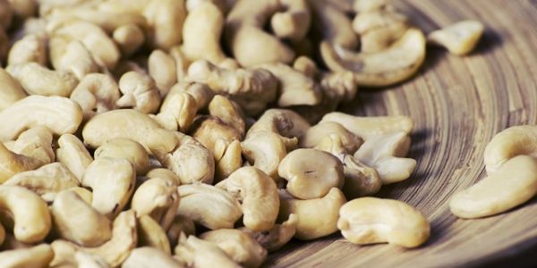 Asian Competition Drives Ivory Coast's Cashew Processors To Bankruptcy