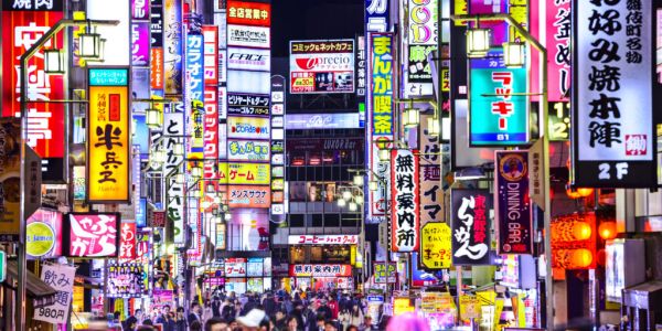 Japanese Shoppers Make The Move Online Amid Pandemic