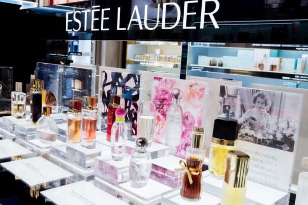 Estée Lauder Cuts Full-Year Sales Forecast