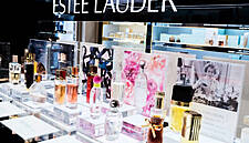 Estée Lauder Trims Fiscal 2020 Profit Forecast
