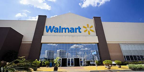 Walmart Sees Sustained Pressure From Inflation, Will Slow Hiring Pace