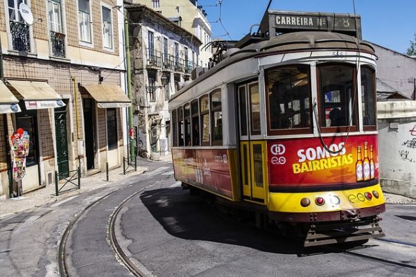 Portuguese Retail Sees Growth Slow In 2018: INE