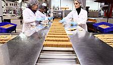 Israeli Foodmaker Strauss Sees Q4 Profit Up