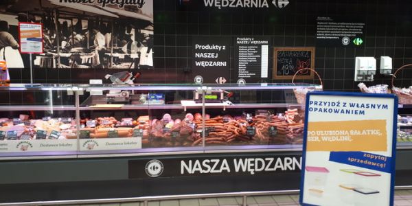 Carrefour Bydgoszcz Urges Customers To Bring Bags, Containers For Groceries