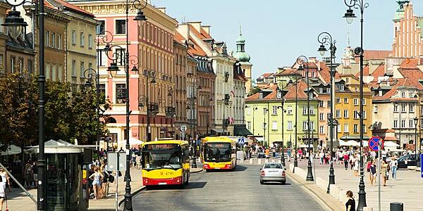 Polish Shoppers 'Moderately' Optimistic As Sales Grow In Third Quarter: NIQ