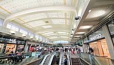 Local Stores, Online Benefitting From 'Profound Changes' To French Retail Sector