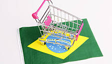 Brazilian Retail Tycoon Diniz Praises Local Supermarkets' Response