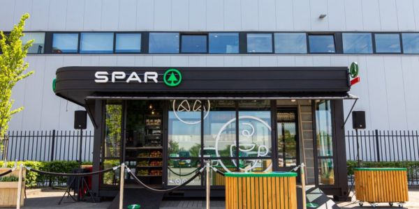 SPAR Opens One-Person Mobile Store In The Netherlands