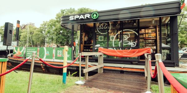 Spar Netherlands Takes One-Person Store On A Sailing Tour