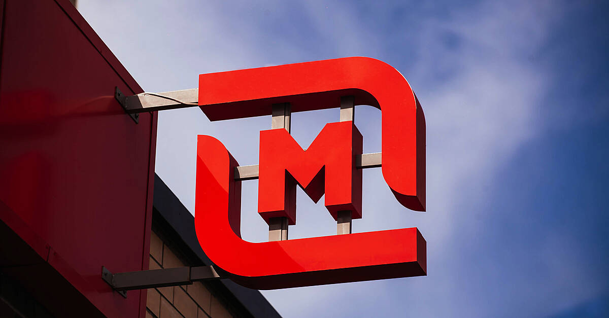 Russia's Magnit Offers To Buy Back Foreigners' Shares At 50% Discount ...