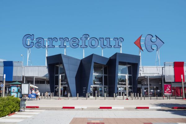 A Suitable Suitor? Carrefour Admirers Must Court The Elysee Palace