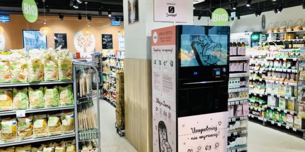 Carrefour Polska Tests Refill Station For Cosmetics In Warsaw Store