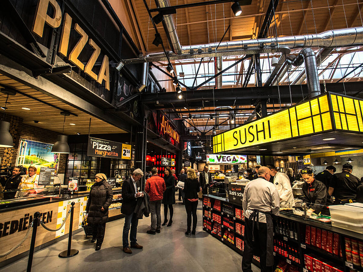 Supermarket: Jumbo Foodmarkt nearby Amsterdam in The Netherlands