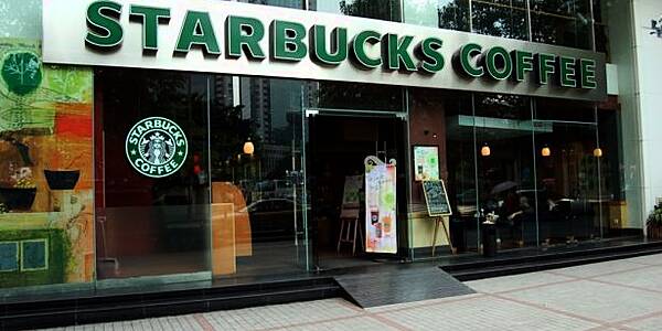 Starbucks Forecasts Over $2bn Drop In Quarterly Income As COVID-19 Hits