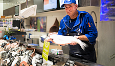 Carrefour Supports French Fishermen During Crisis